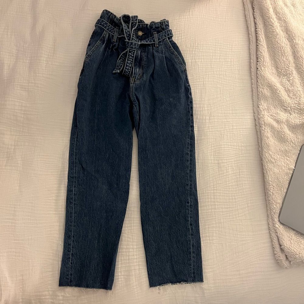 Abercrombie & Fitch Mom Jean